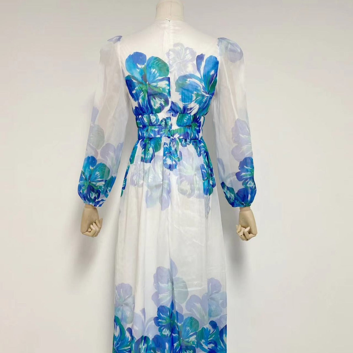 Women's Fashionable Printed V-Neck Long Dress With Puff Sleeves